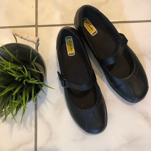 Clarks Shoes (size 11)